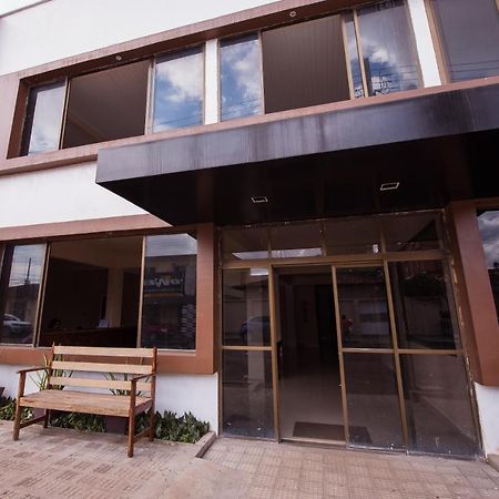 Hotel Holliday 马卡帕 外观 照片