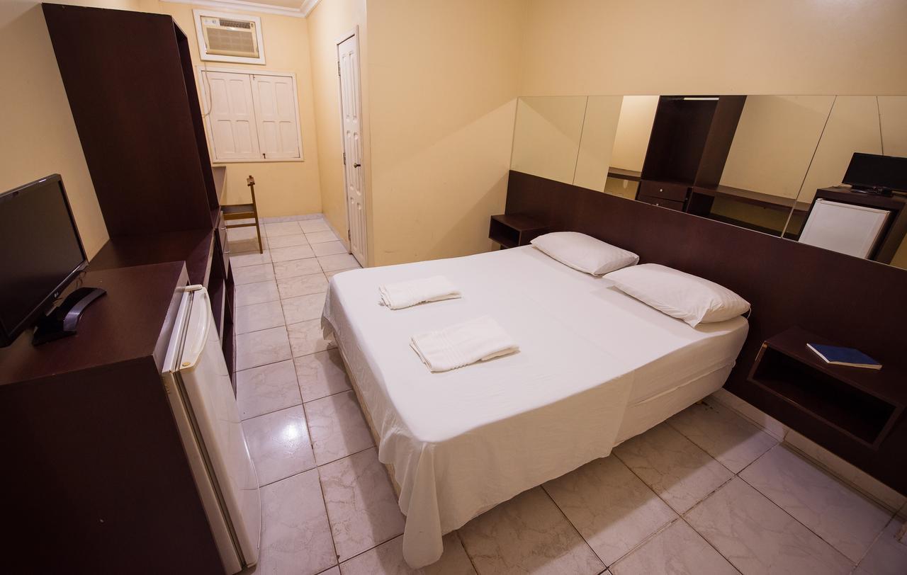 Hotel Holliday 马卡帕 外观 照片